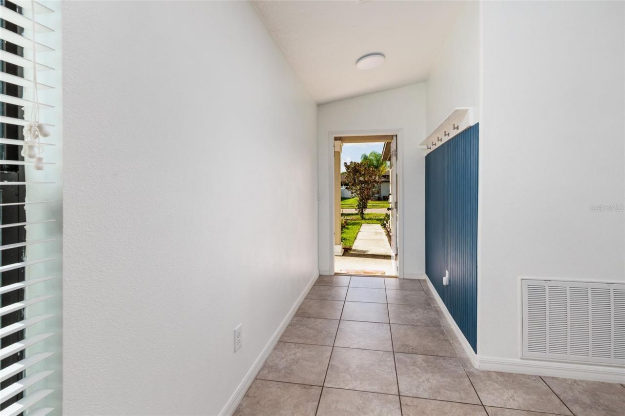 36077 Stable Wilk Avenue, Zephyrhills, FL 33541 Photo
