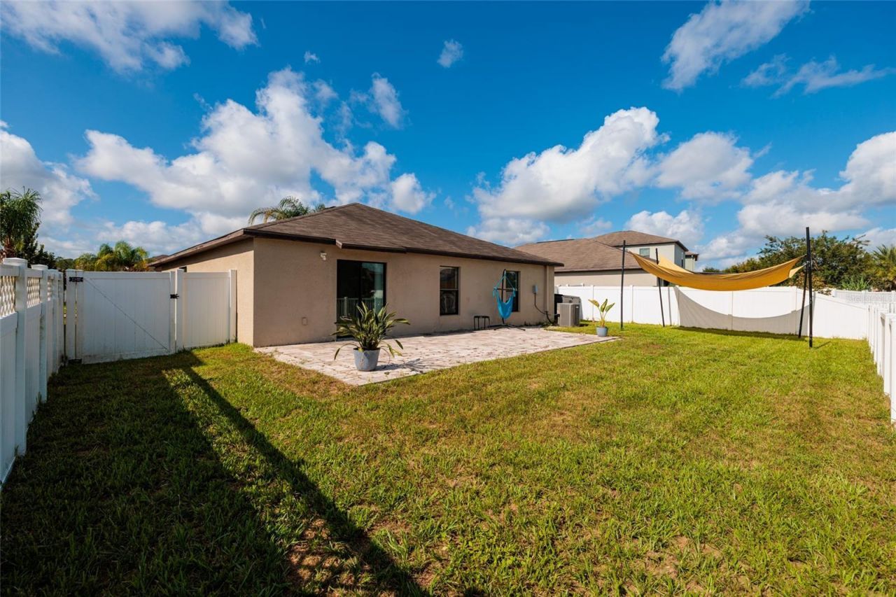 36077 Stable Wilk Avenue, Zephyrhills, FL 33541 Photo