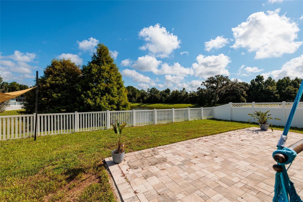 36077 Stable Wilk Avenue, Zephyrhills, FL 33541 Photo