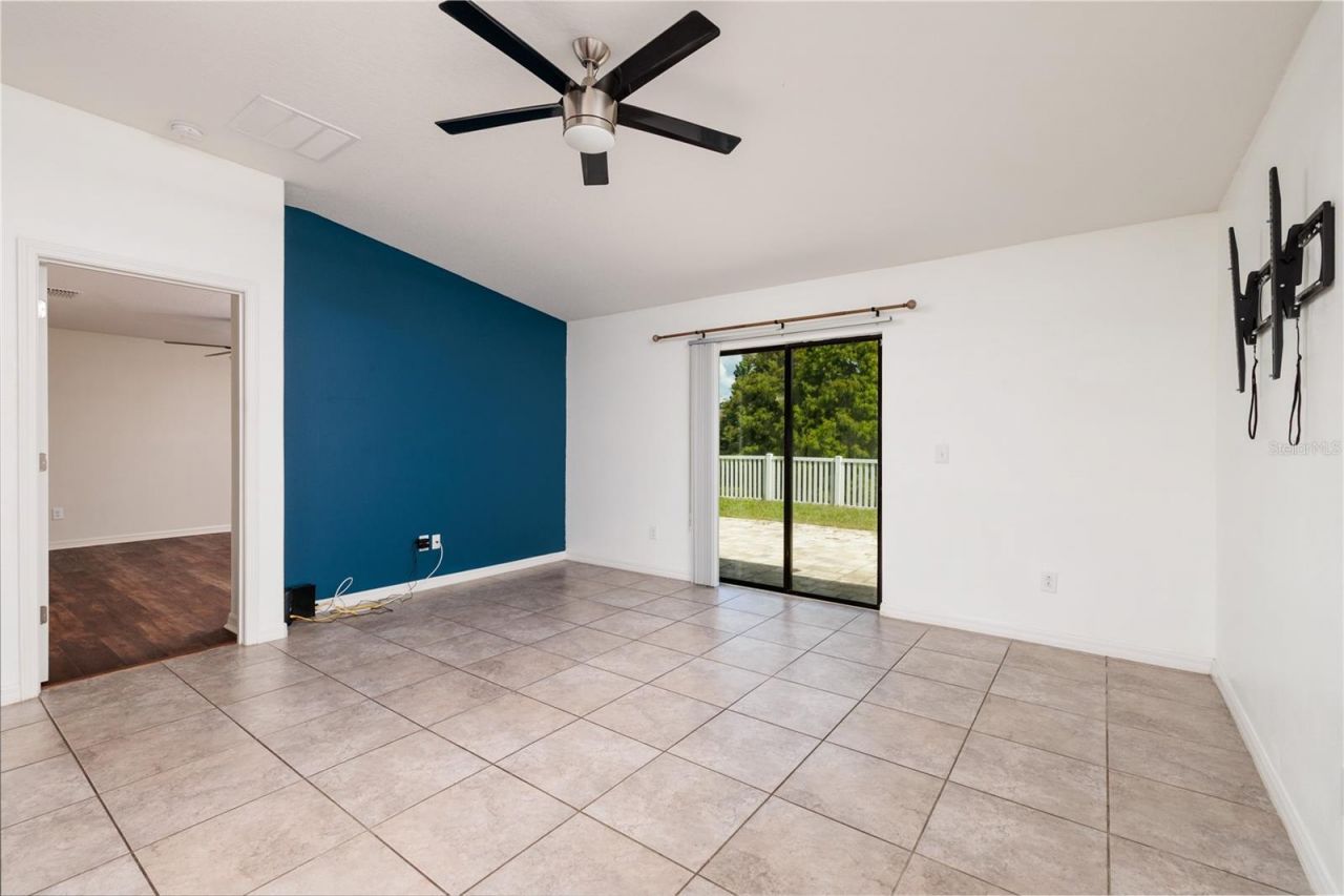 36077 Stable Wilk Avenue, Zephyrhills, FL 33541 Photo