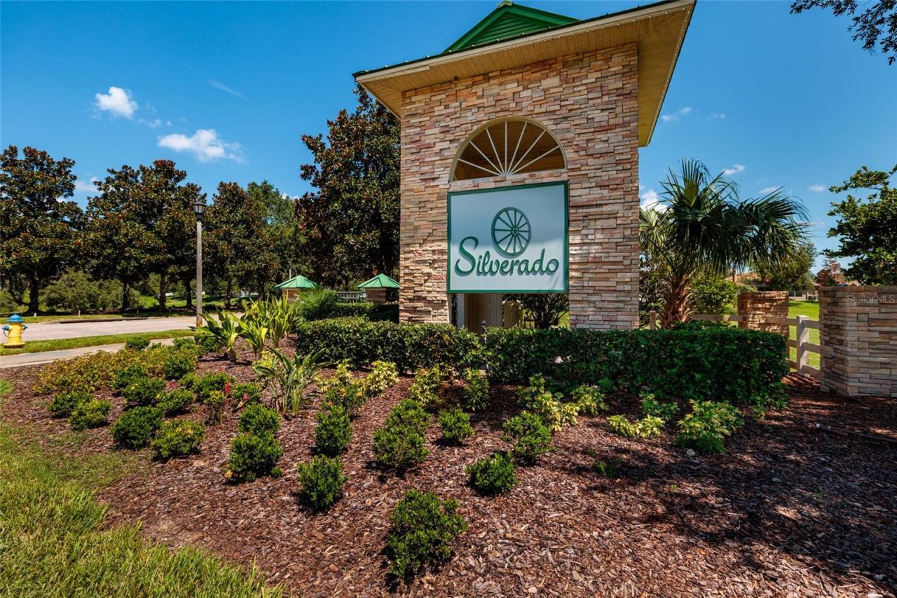 36077 Stable Wilk Avenue, Zephyrhills, FL 33541 Photo