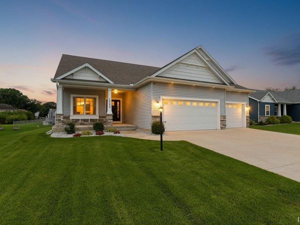 1725 Stoneham Drive, Mishawaka, IN 46544
