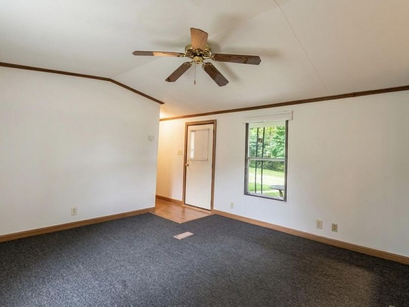 7680 Stewartsville Road, Williamstown, KY 41097 Photo 5