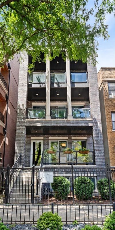 2922 N Sheffield Avenue, Unit 1, Chicago, IL 60657 Main Photo