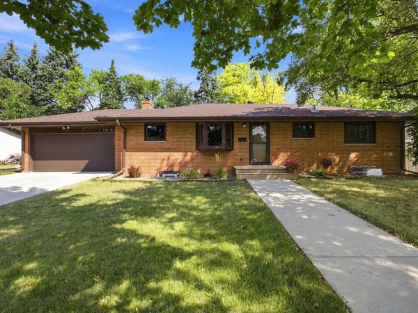 1010 22nd Avenue S, Moorhead, MN 56560