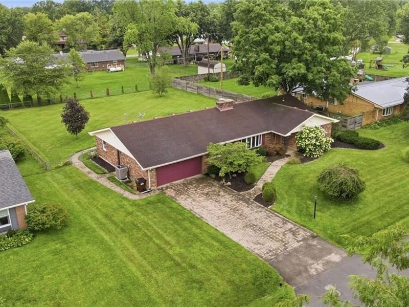 2372 Banyon Drive, Beavercreek, OH 45431 Photo 2
