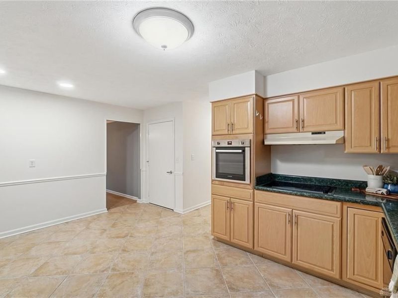 2372 Banyon Drive, Beavercreek, OH 45431 Photo 27