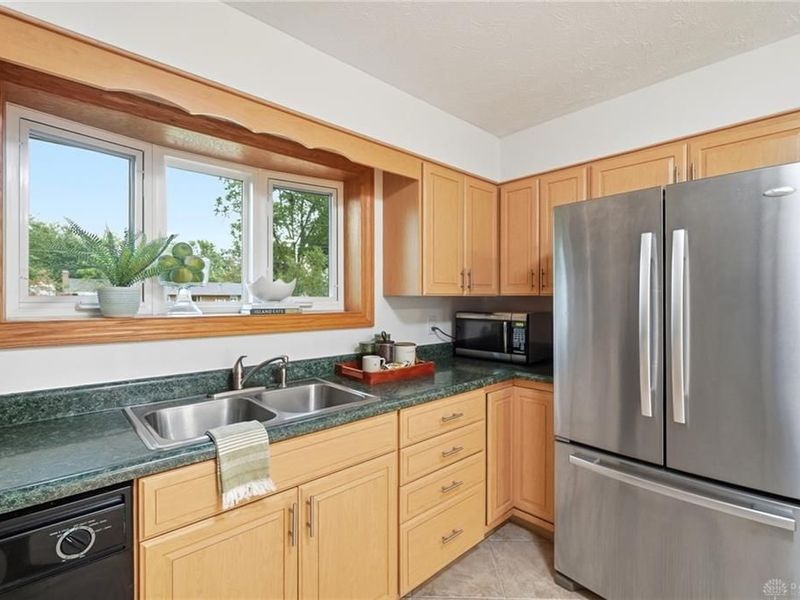 2372 Banyon Drive, Beavercreek, OH 45431 Photo 29