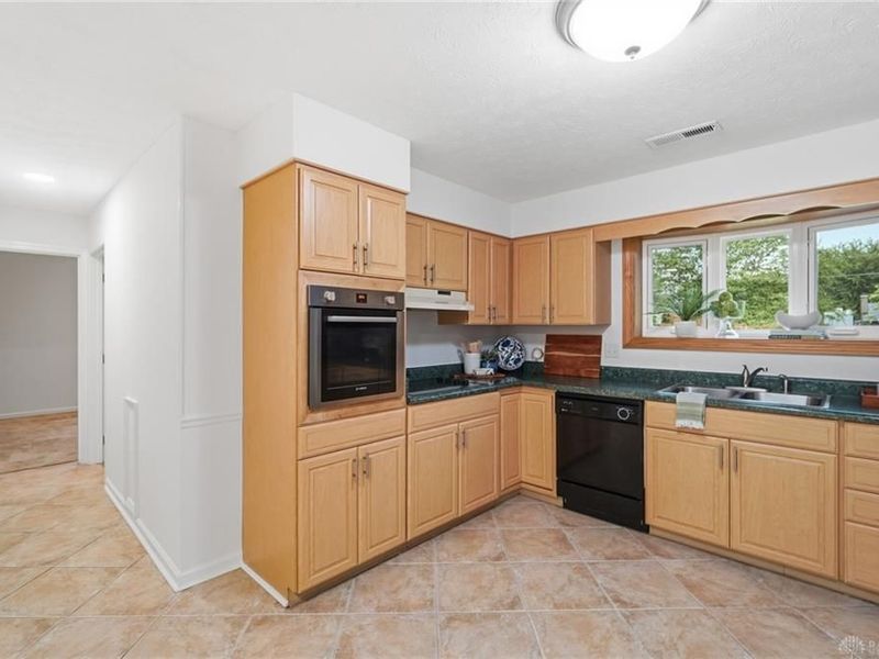 2372 Banyon Drive, Beavercreek, OH 45431 Photo 31