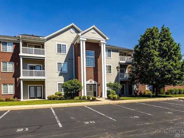 2295 Pinnacle Court, Unit 205, Fairborn, OH 45324