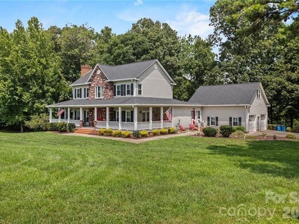 325 Buck Seaford Road , Mocksville, NC 27028