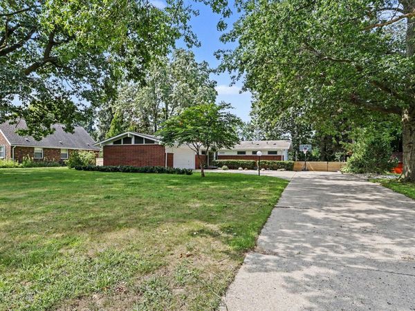 3206 W Valley View Drive, St. Joseph, MI 49085