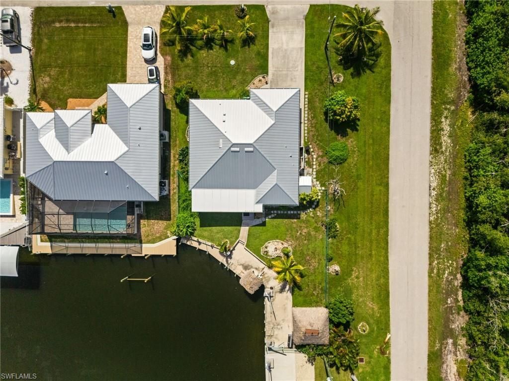 2498 Sapodilla Ln, Saint James City, FL 33956 Photo