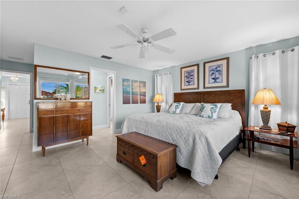 2498 Sapodilla Ln, Saint James City, FL 33956 Photo