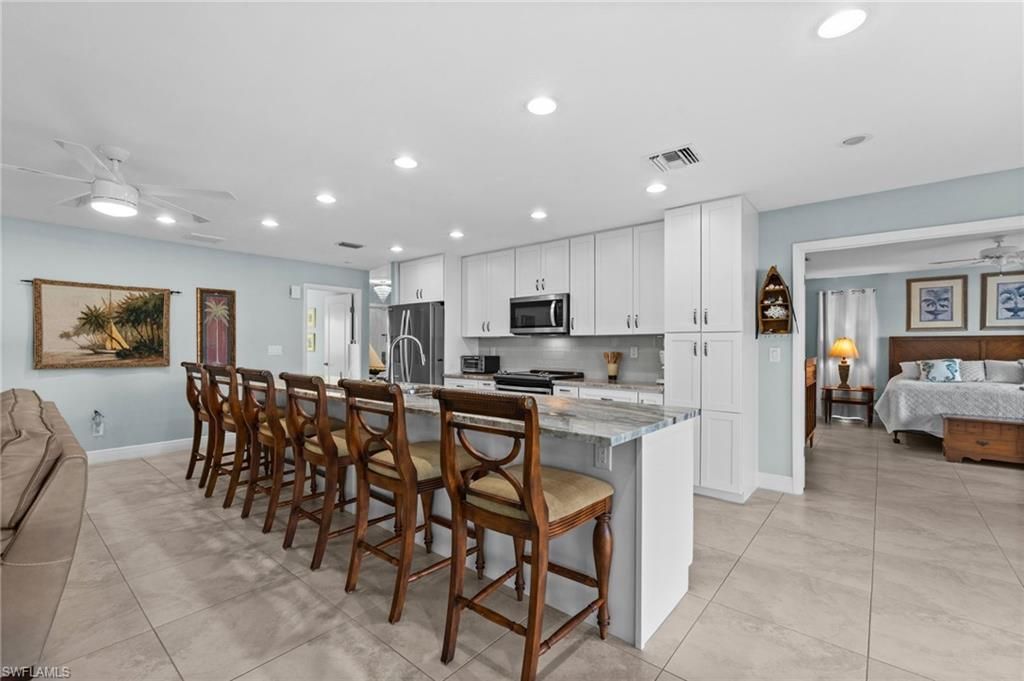 2498 Sapodilla Ln, Saint James City, FL 33956 Photo