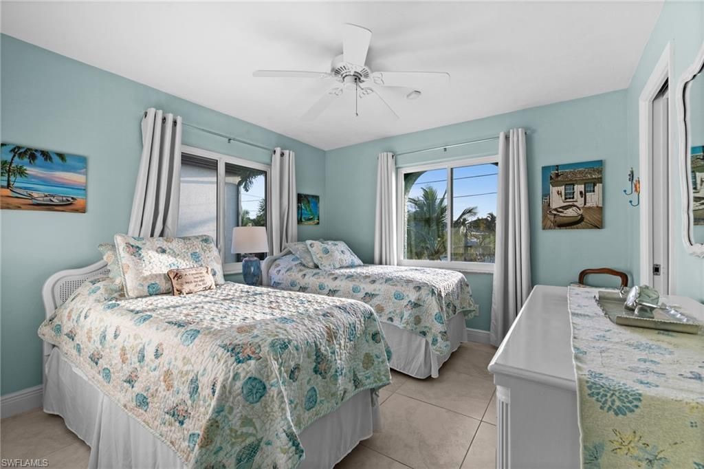 2498 Sapodilla Ln, Saint James City, FL 33956 Photo