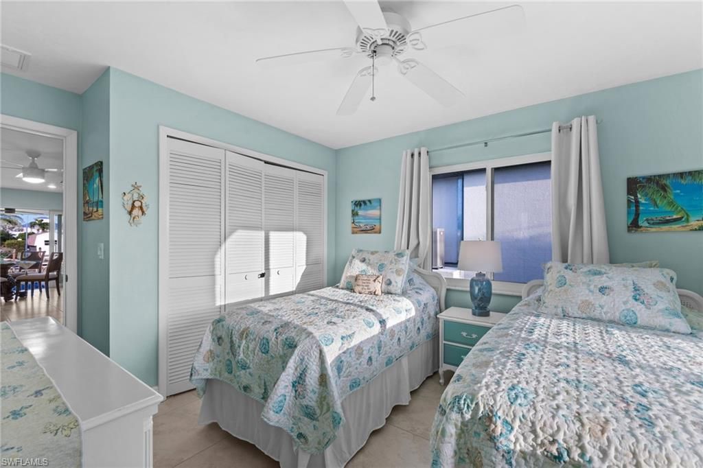 2498 Sapodilla Ln, Saint James City, FL 33956 Photo