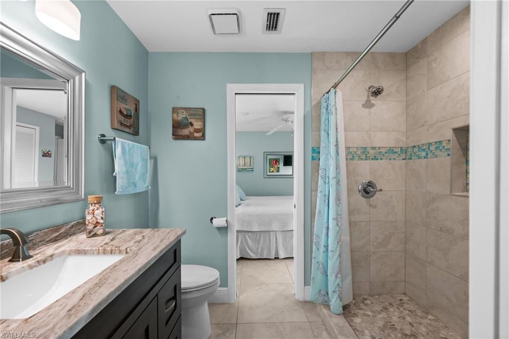 2498 Sapodilla Ln, Saint James City, FL 33956 Photo
