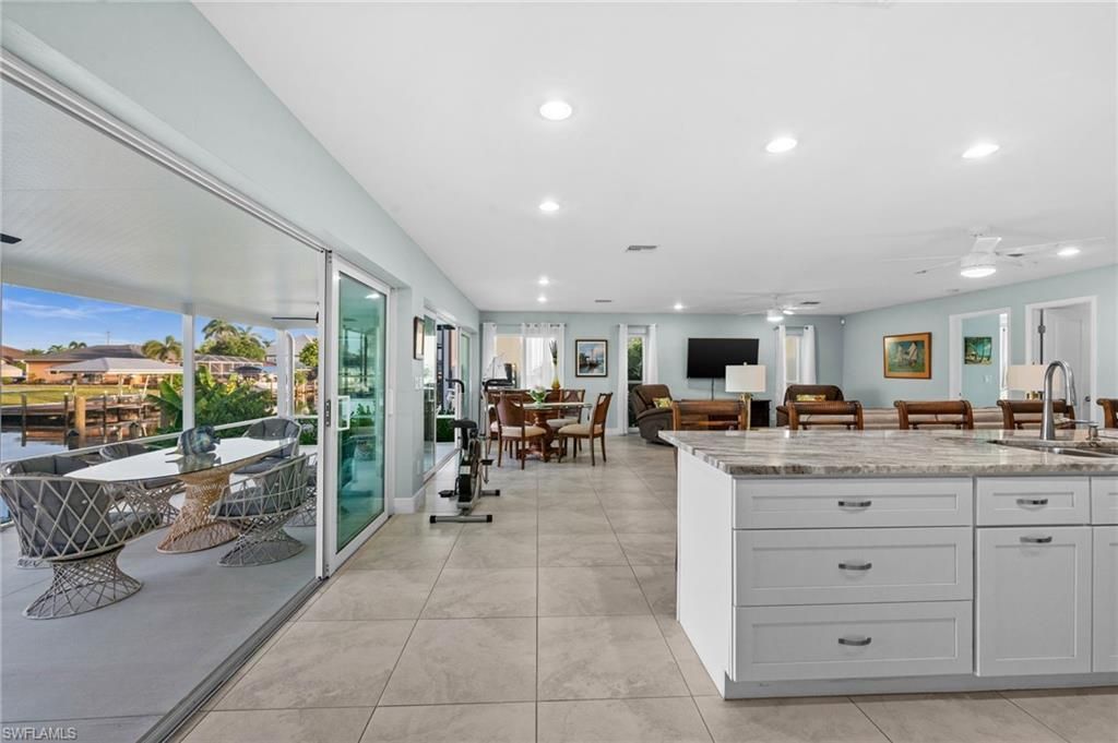 2498 Sapodilla Ln, Saint James City, FL 33956 Photo