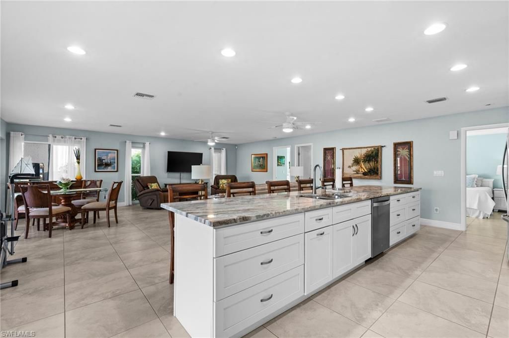 2498 Sapodilla Ln, Saint James City, FL 33956 Photo