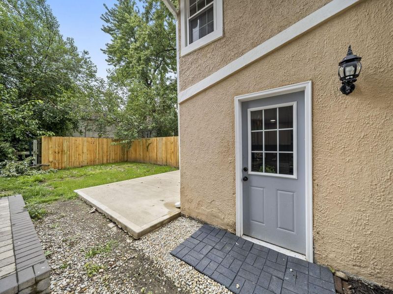 555 South Lane , Columbus, OH 43206 Photo 2