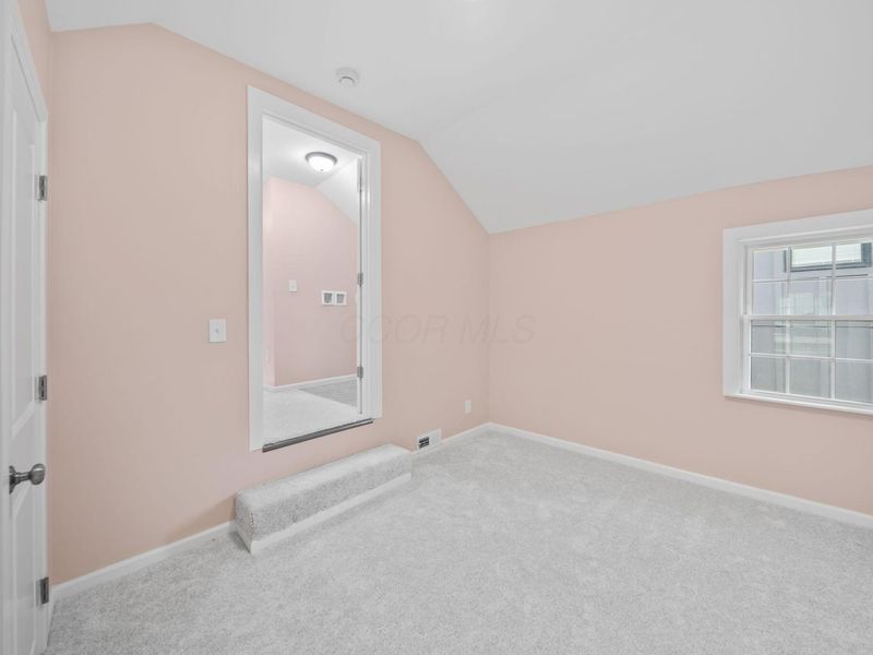 555 South Lane , Columbus, OH 43206 Photo 37