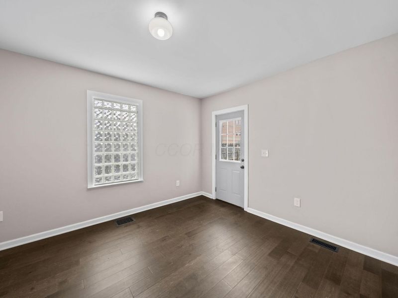 555 South Lane , Columbus, OH 43206 Photo 8