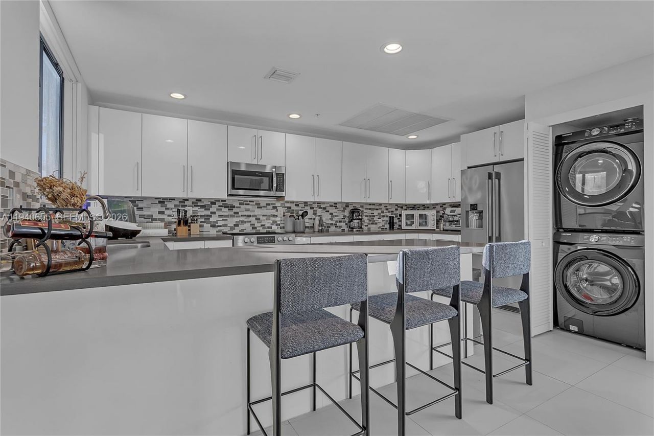 1405 Galiano St , Unit 4, Coral Gables, FL 33134 Photo