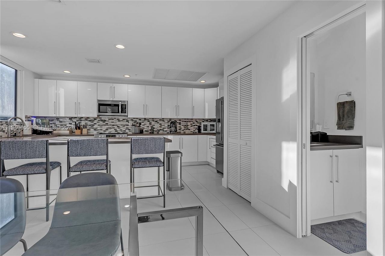 1405 Galiano St , Unit 4, Coral Gables, FL 33134 Photo
