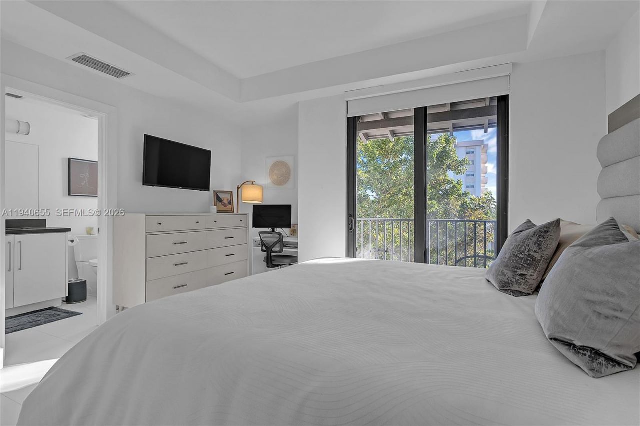 1405 Galiano St , Unit 4, Coral Gables, FL 33134 Photo