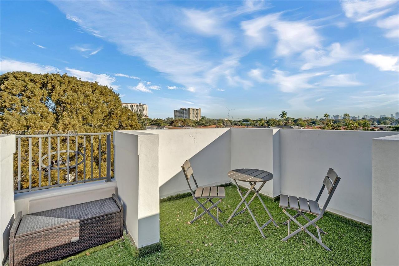 1405 Galiano St , Unit 4, Coral Gables, FL 33134 Photo