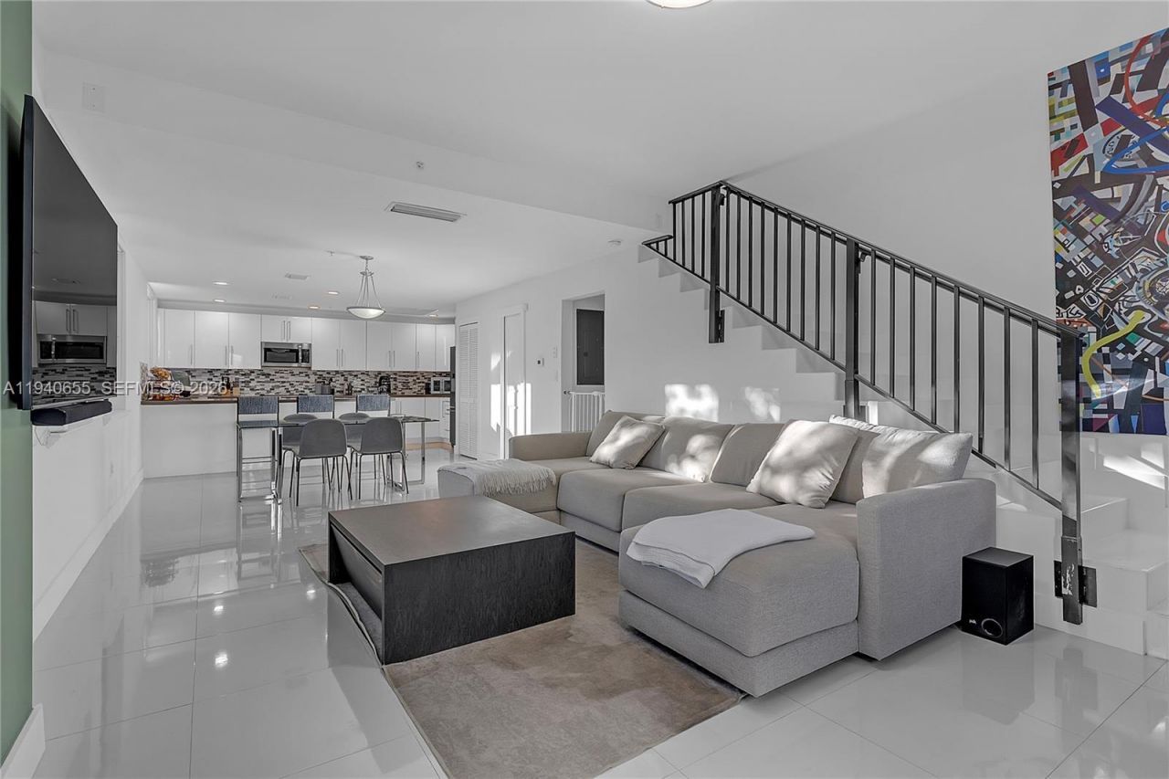 1405 Galiano St , Unit 4, Coral Gables, FL 33134 Photo