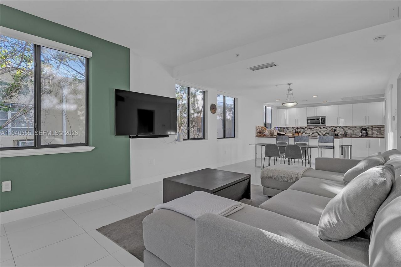1405 Galiano St , Unit 4, Coral Gables, FL 33134 Photo