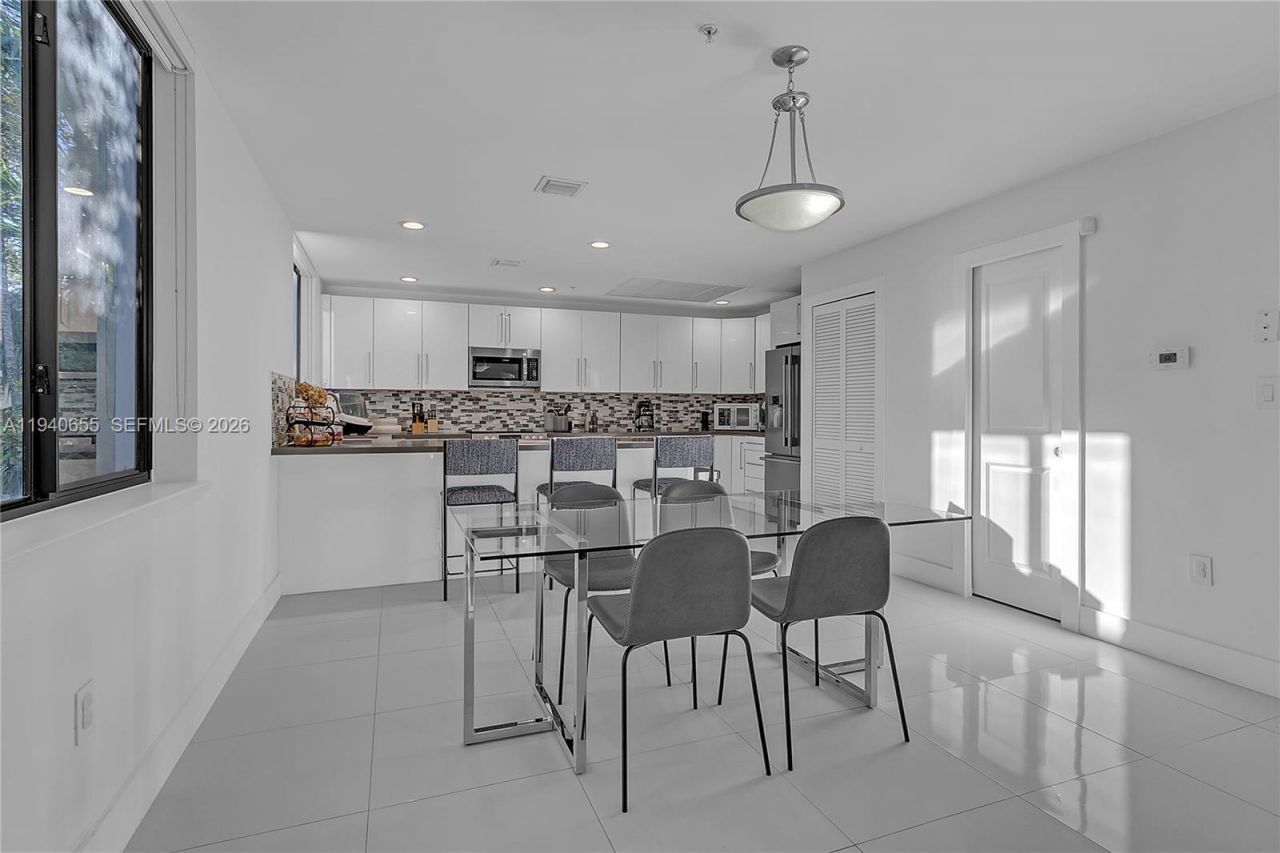 1405 Galiano St , Unit 4, Coral Gables, FL 33134 Photo
