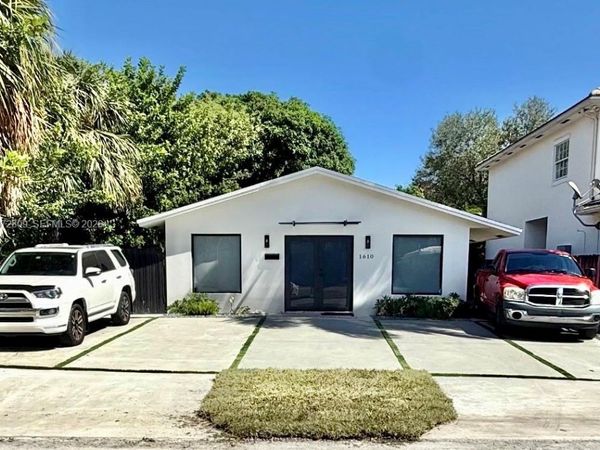 1610 NE 17th Ave, Unit 1610, Fort Lauderdale, FL 33305