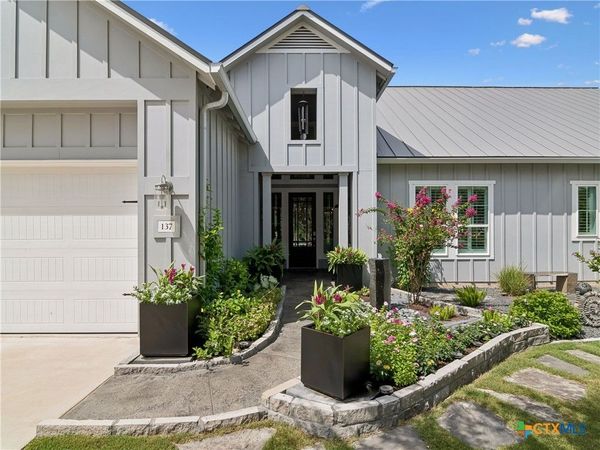 137 Sowing Oak Drive, San Marcos, TX 78666