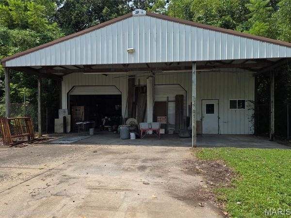 545 S Benton Street, Cape Girardeau, MO 63703