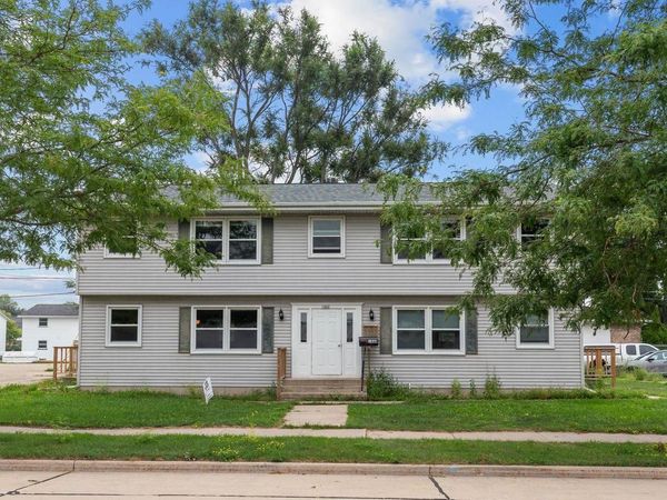 1860 EVANS STREET, Oshkosh, WI 54901