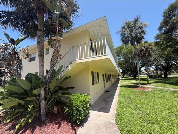 3325 Airport RD N, Unit I1, NAPLES, FL 34105
