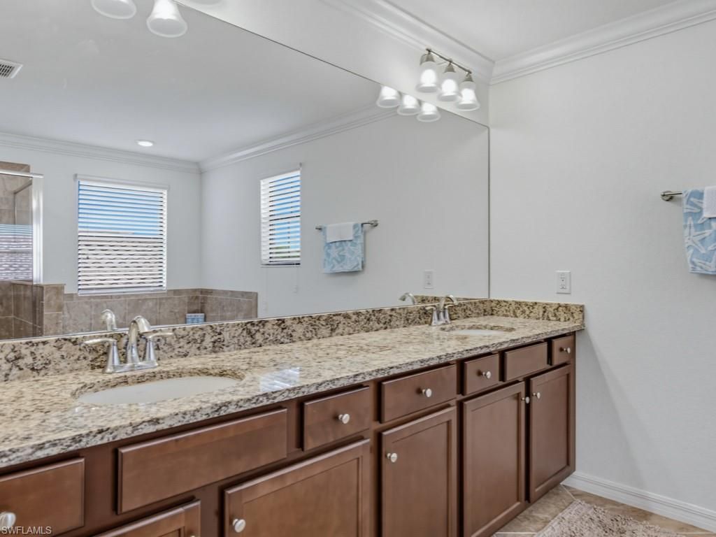 1577 Vizcaya Ln , Naples, FL 34113 Photo