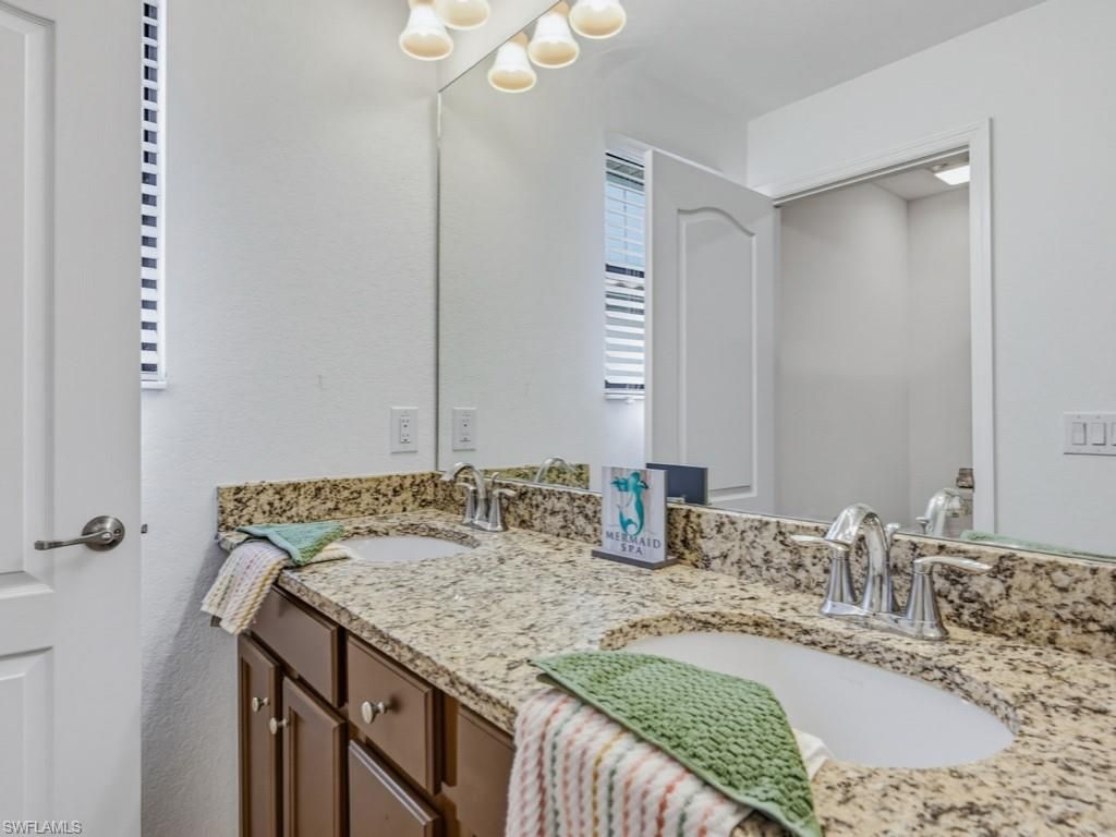 1577 Vizcaya Ln , Naples, FL 34113 Photo