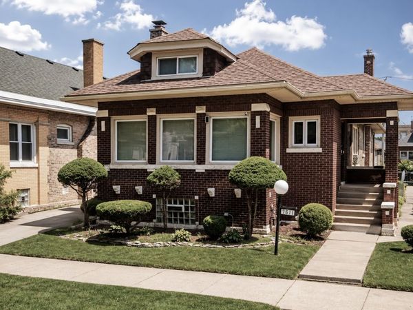 7611 S Ridgeland Avenue , Chicago, IL 60649