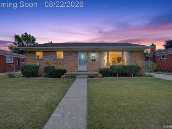 8966 Shannon Drive, Sterling Heights, Mi 48314