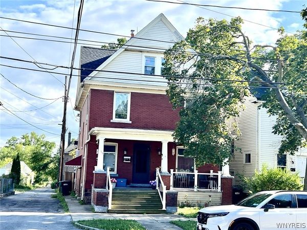 915 Ferry Avenue , Niagara Falls, NY 14301