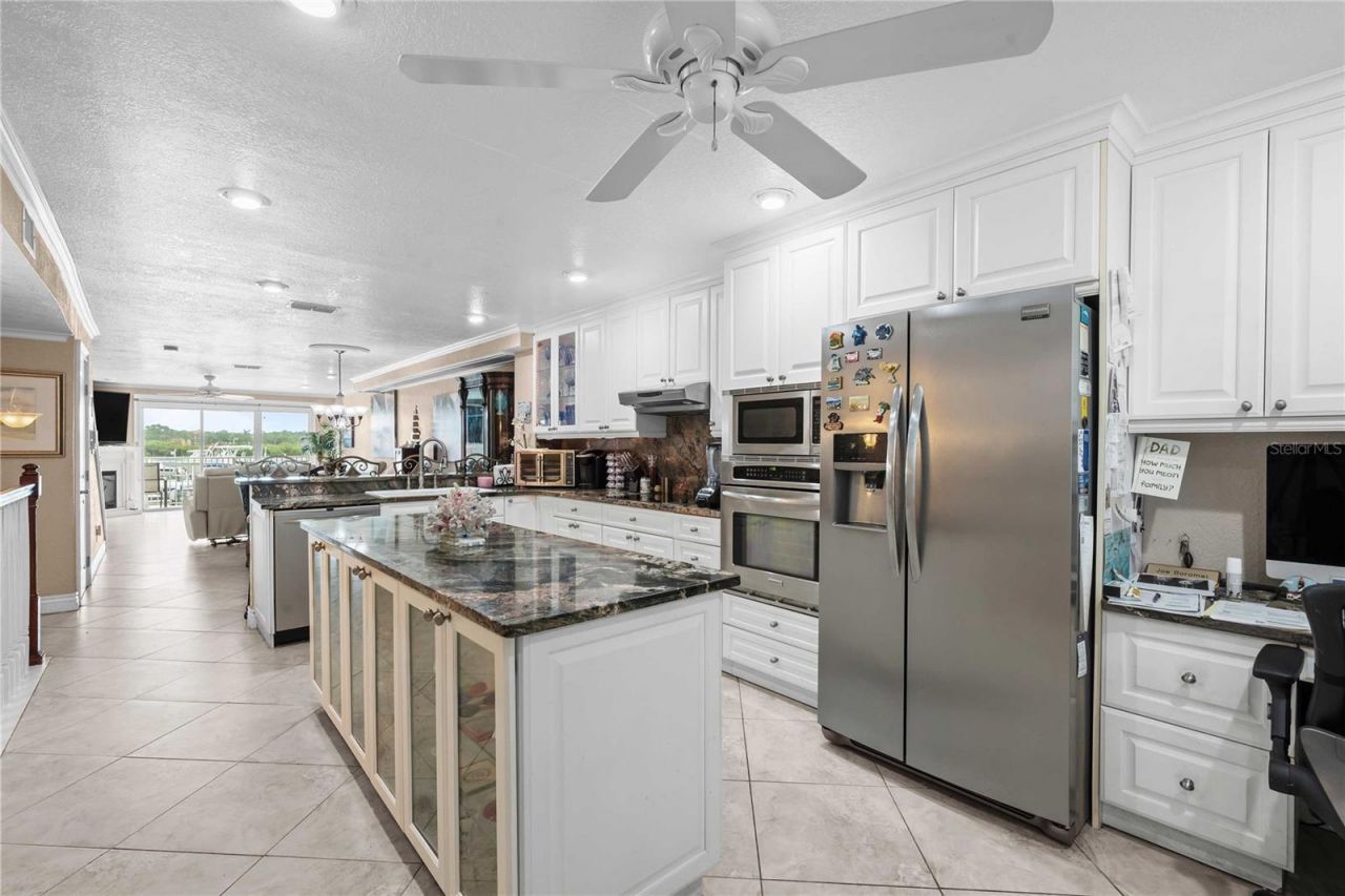 19651 Gulf Boulevard, Unit B2, Indian Shores, FL 33785 Photo