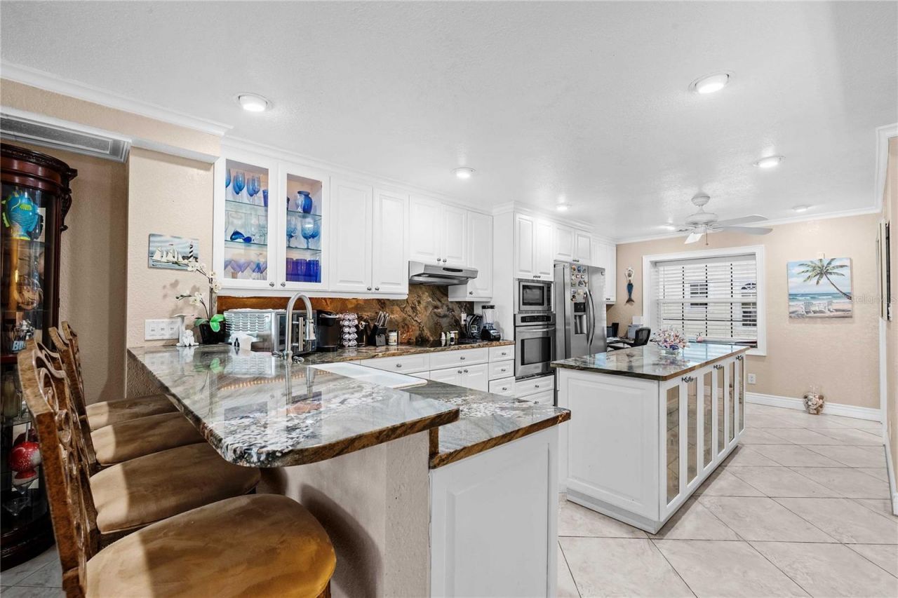 19651 Gulf Boulevard, Unit B2, Indian Shores, FL 33785 Photo