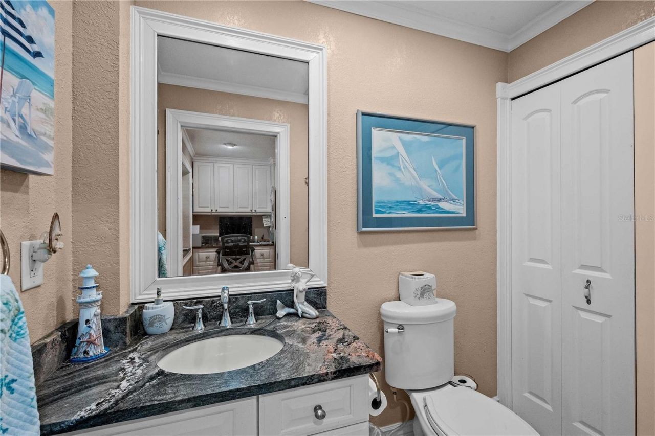 19651 Gulf Boulevard, Unit B2, Indian Shores, FL 33785 Photo