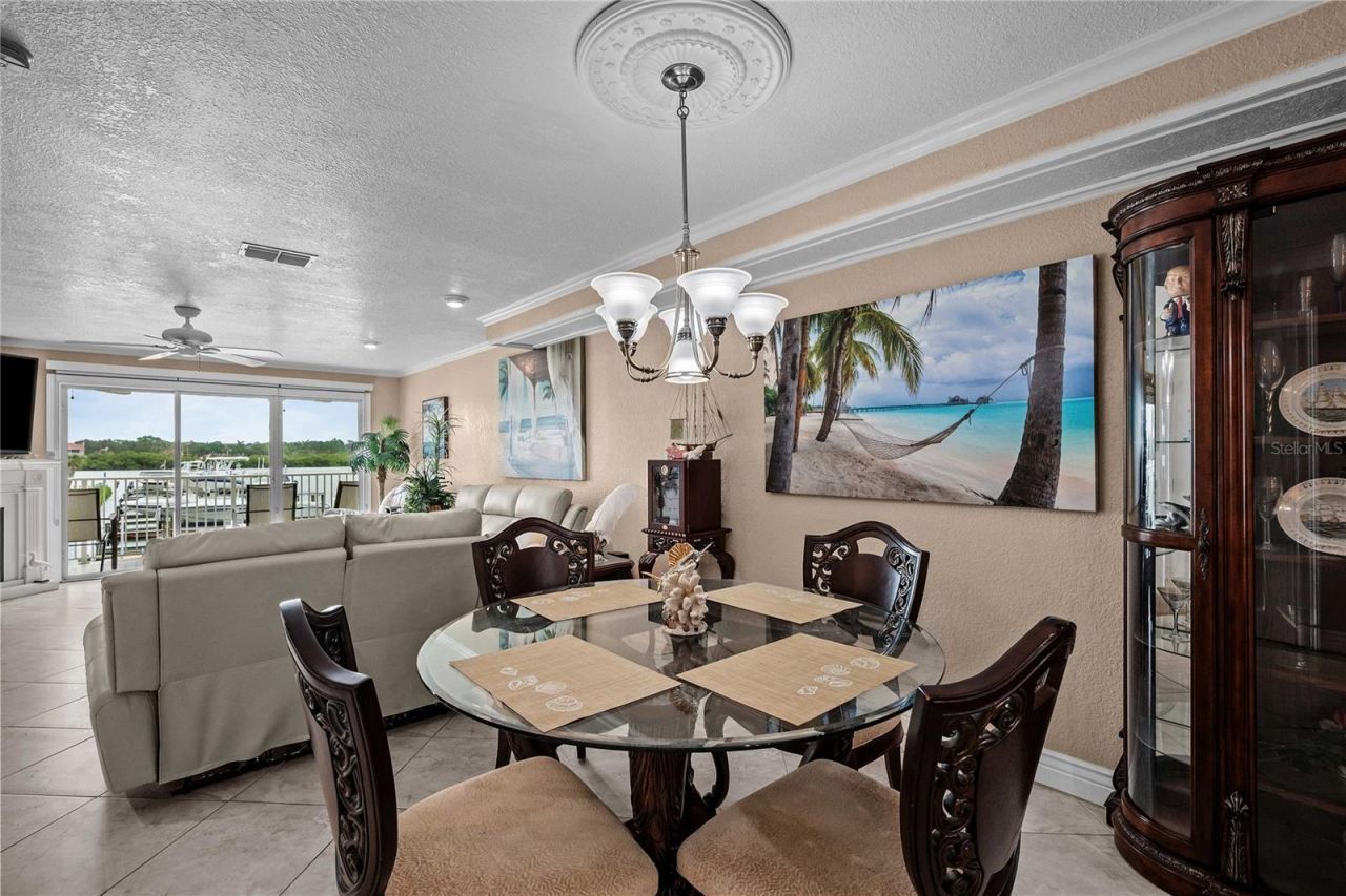 19651 Gulf Boulevard, Unit B2, Indian Shores, FL 33785 Photo