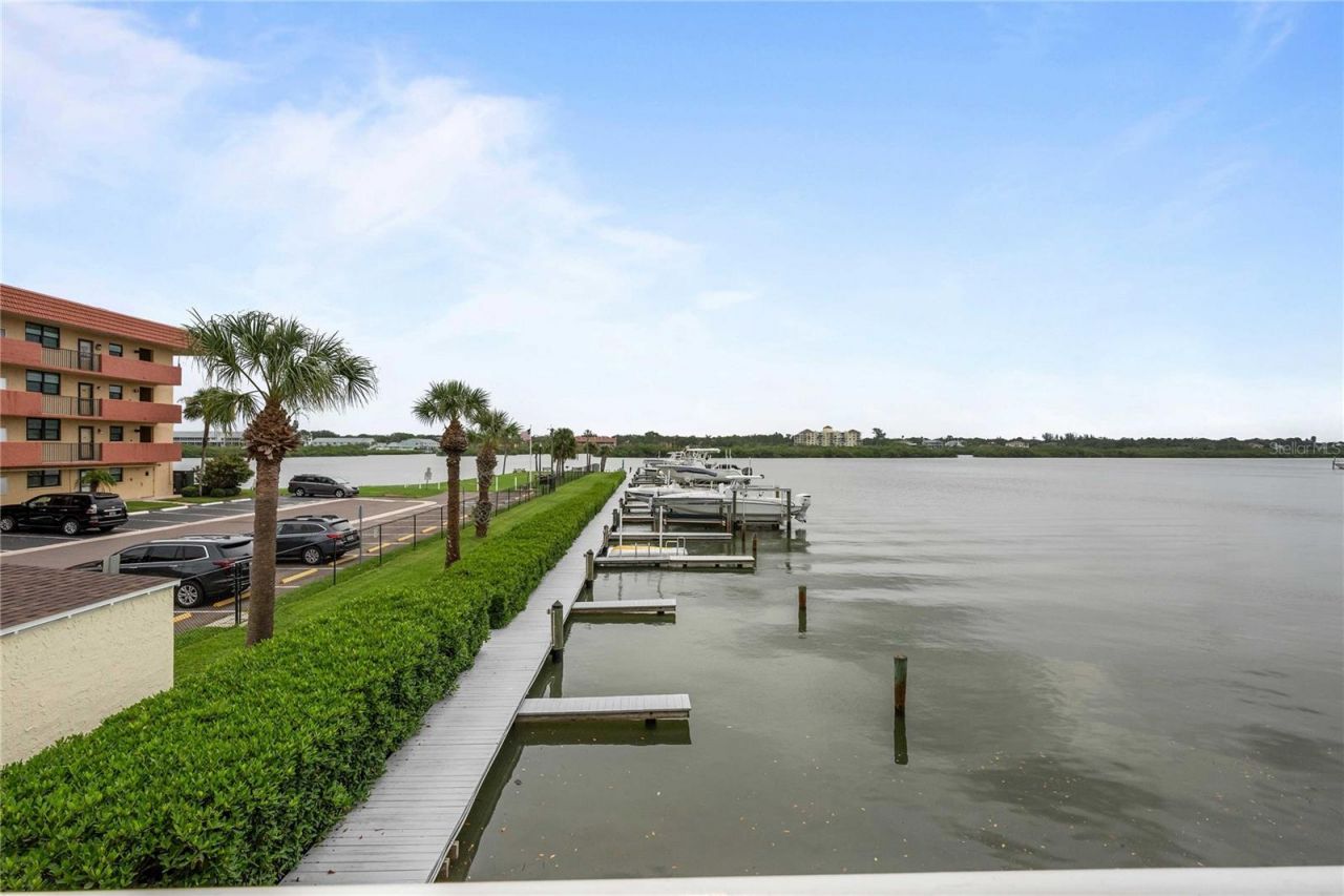 19651 Gulf Boulevard, Unit B2, Indian Shores, FL 33785 Photo