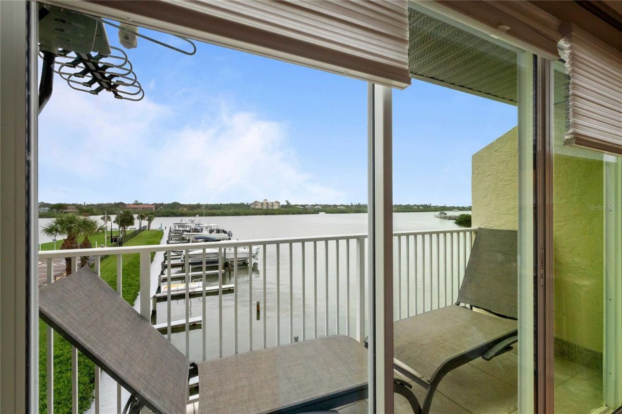19651 Gulf Boulevard, Unit B2, Indian Shores, FL 33785 Photo